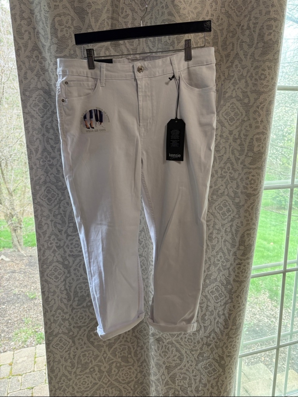 Kensie Women’s White Boyfriend Jeans